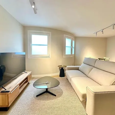 Cantón Pequeño Dwelling